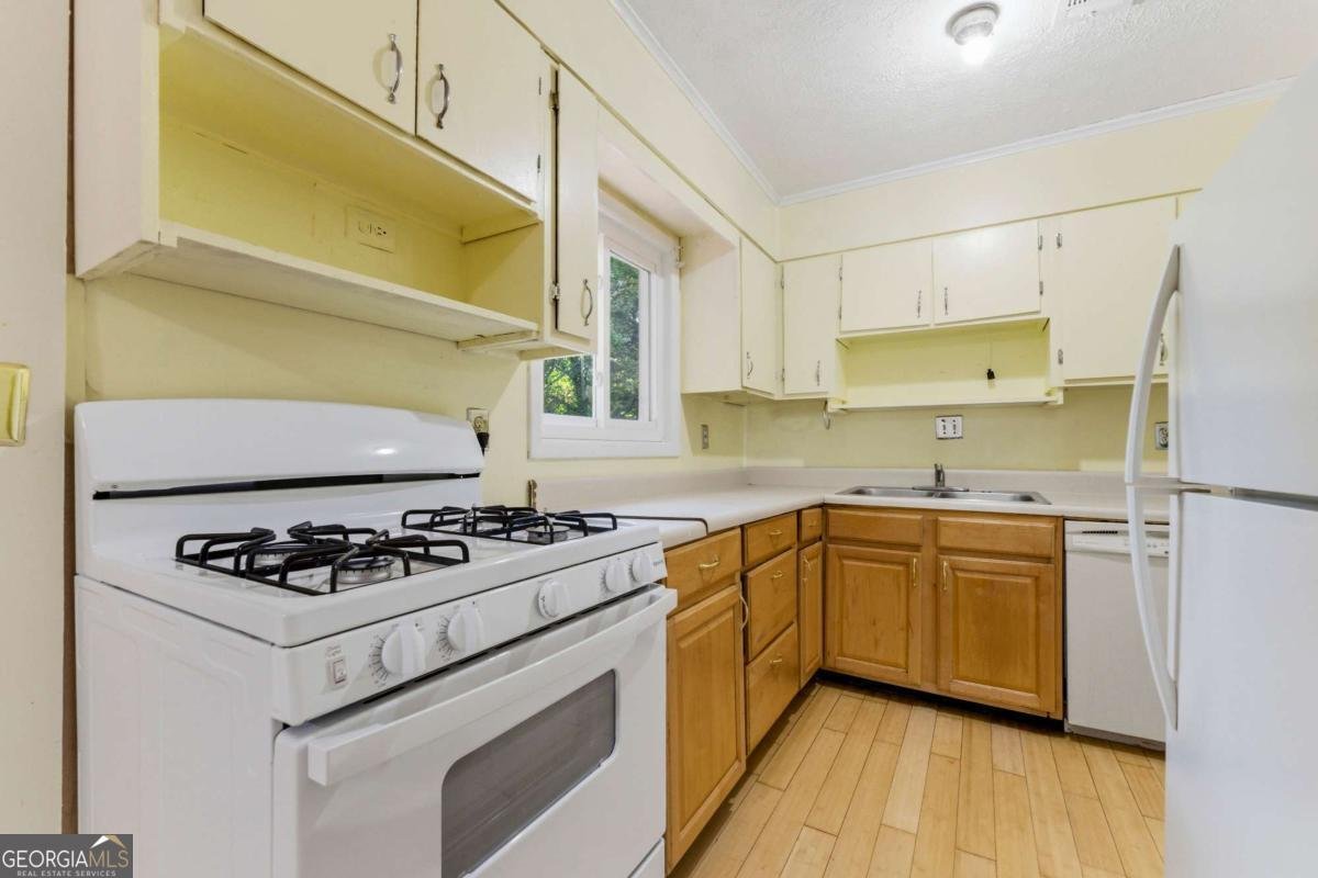 1303 Cottonwood Court Kennesaw - Photo 13