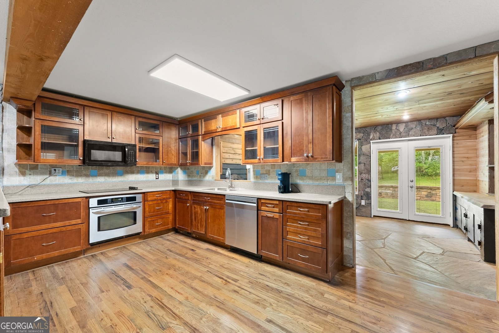 438 Dixon Drive Cleveland - Photo 10