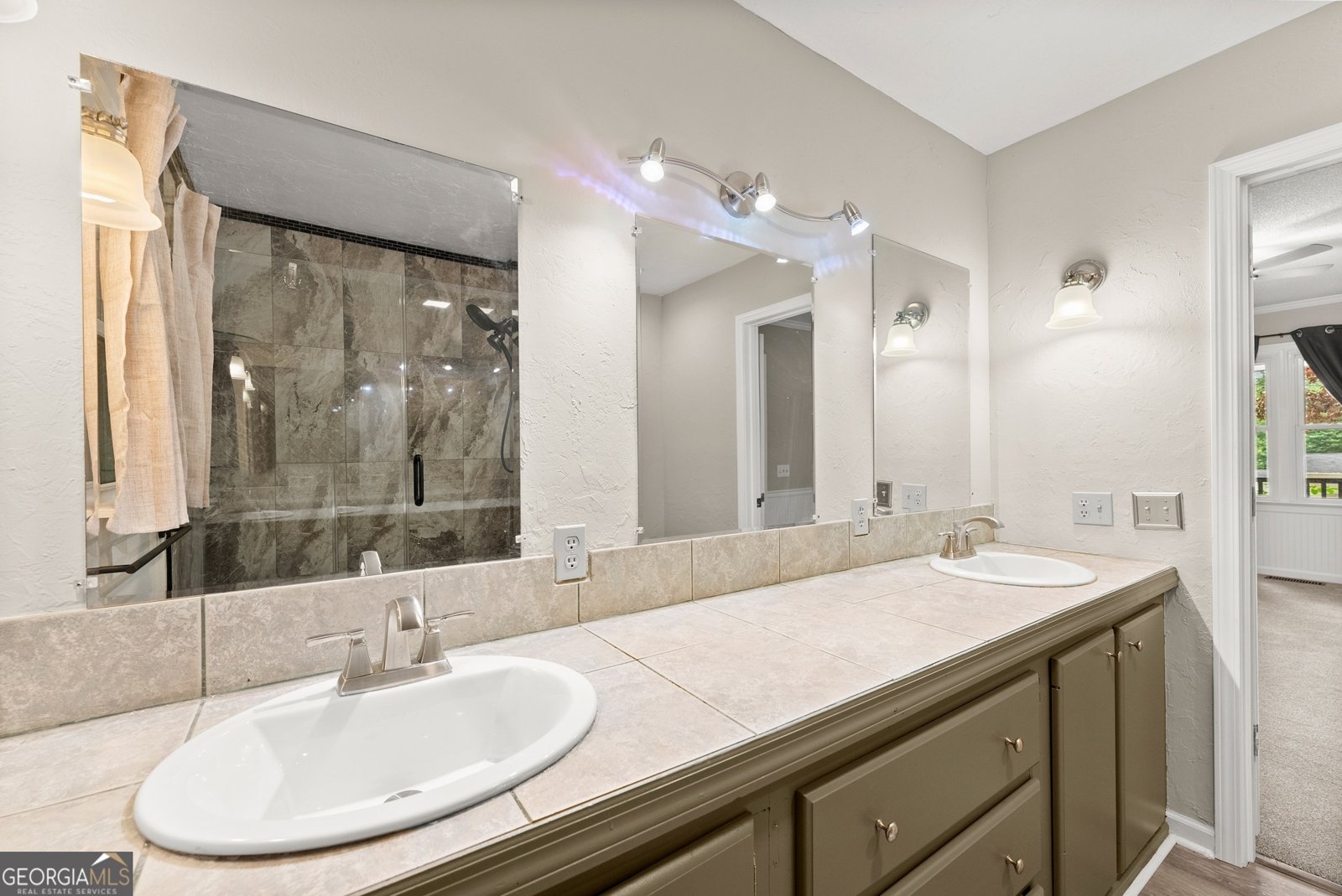 438 Dixon Drive Cleveland - Photo 22