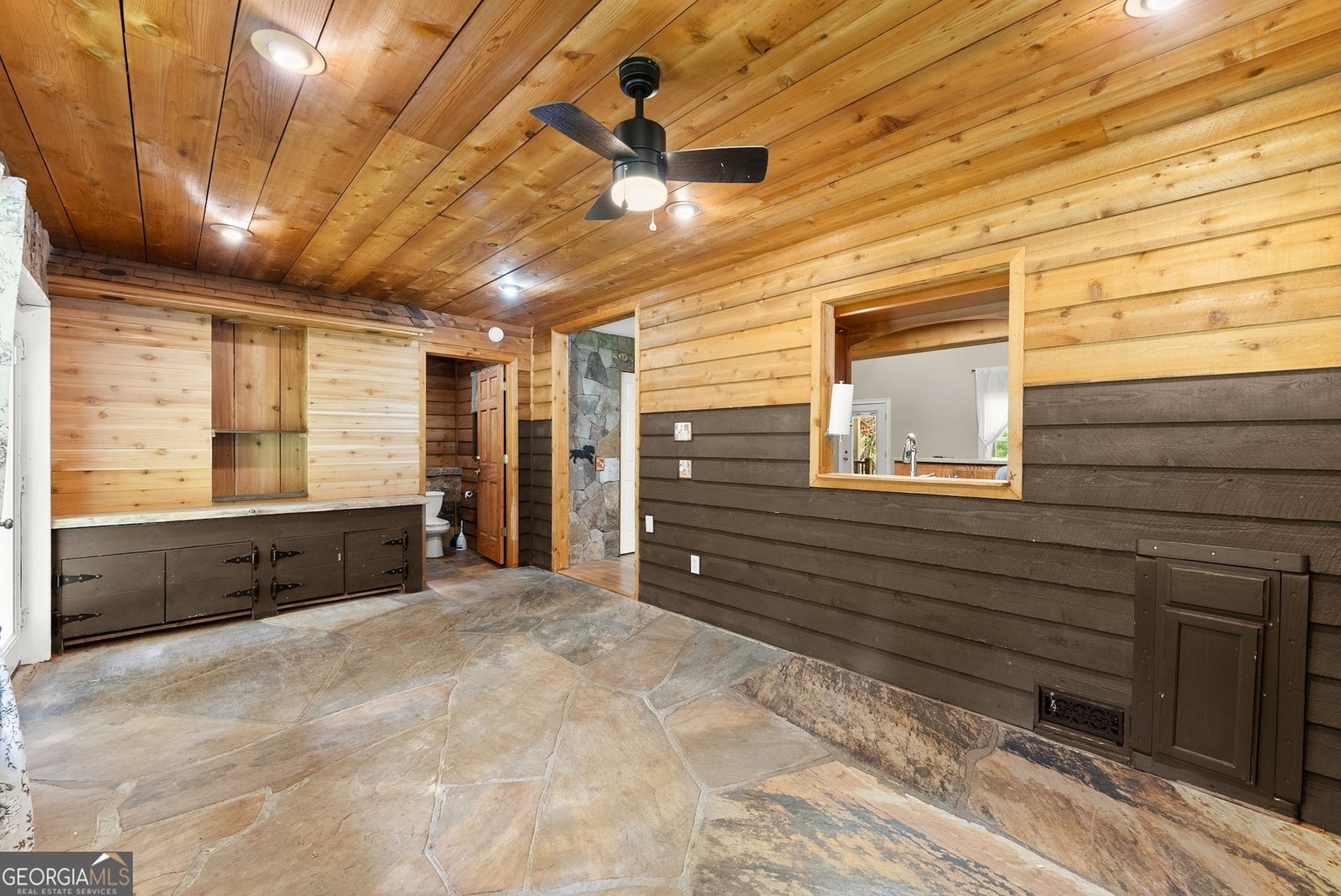 438 Dixon Drive Cleveland - Photo 24