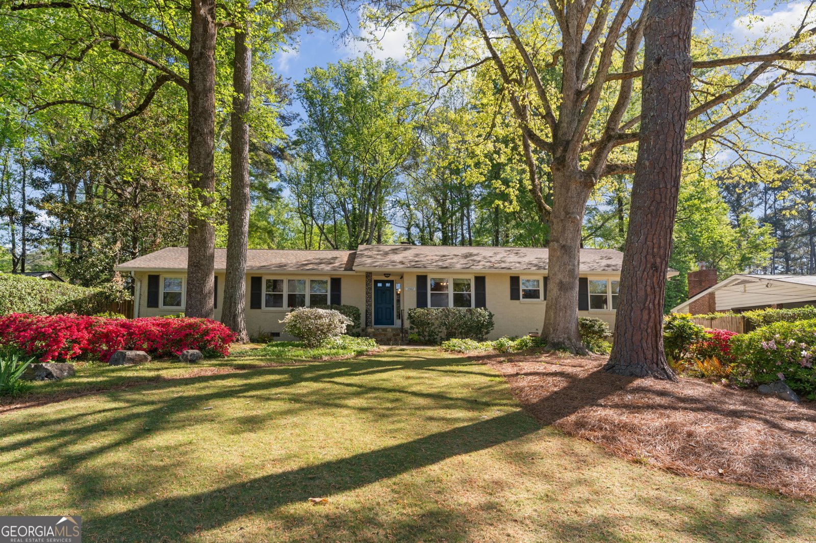 2562 Circlewood Road Atlanta - Photo 1