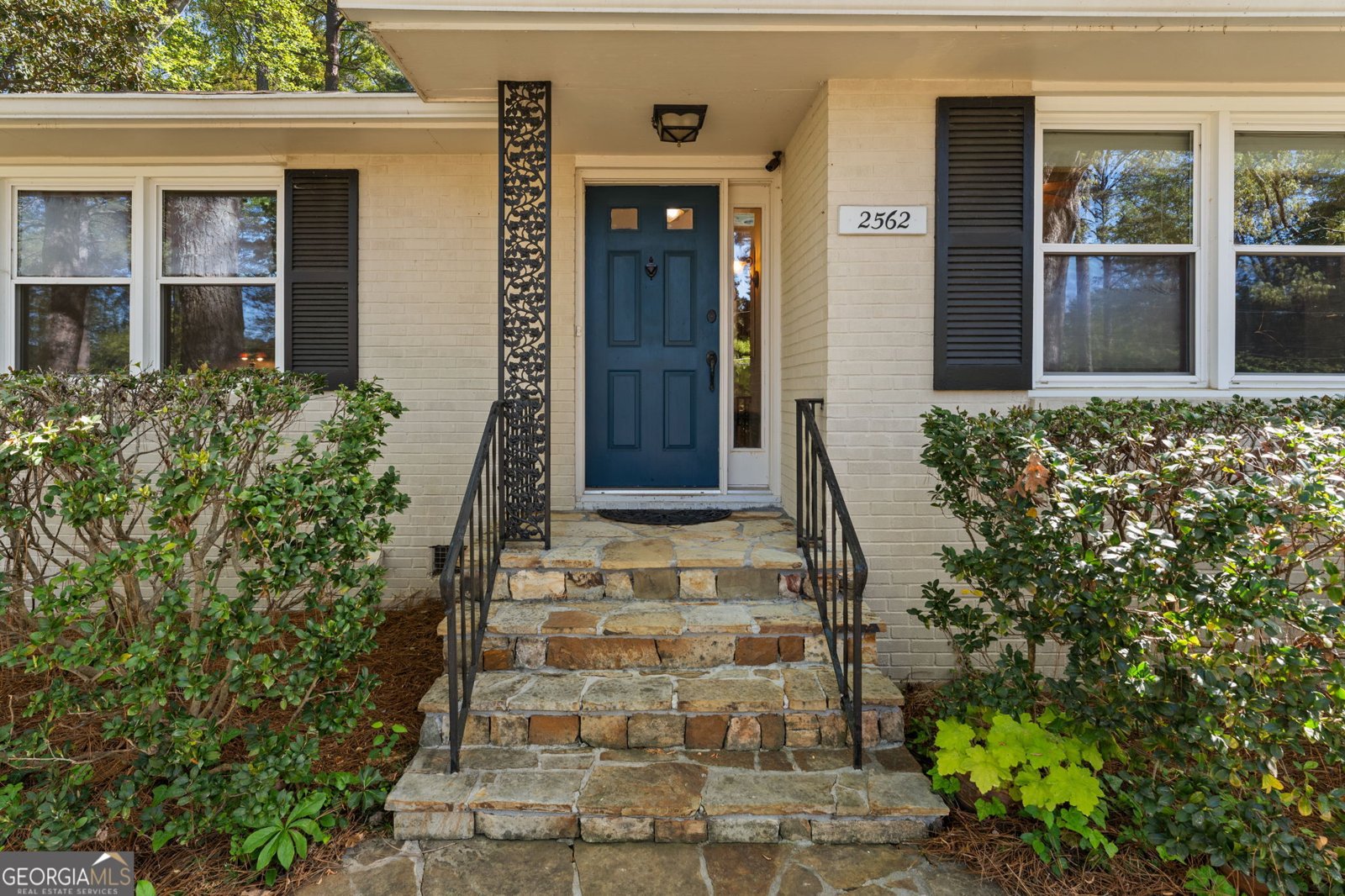 2562 Circlewood Road Atlanta - Photo 8