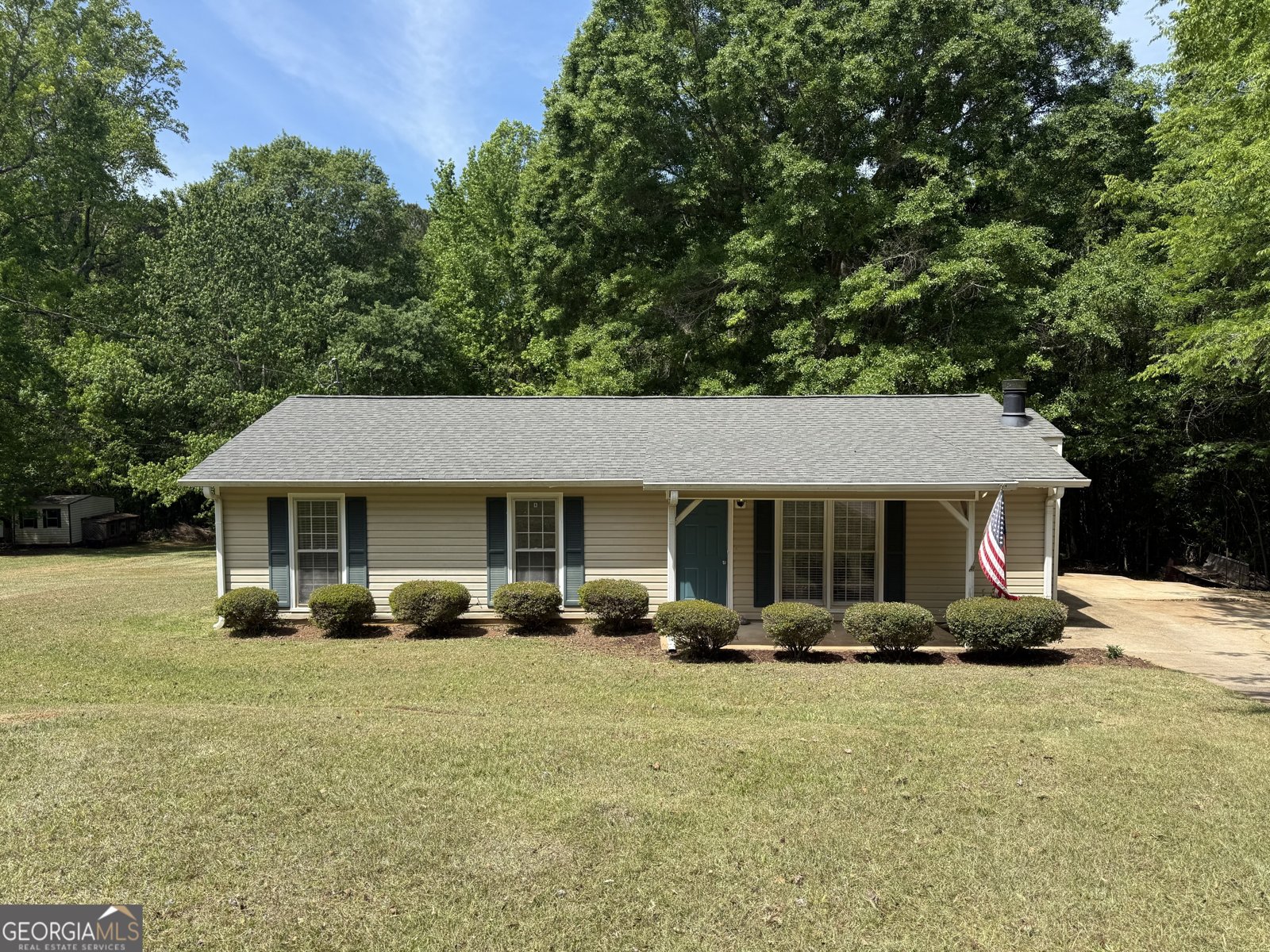 109 Crossroad Lagrange - Photo 1