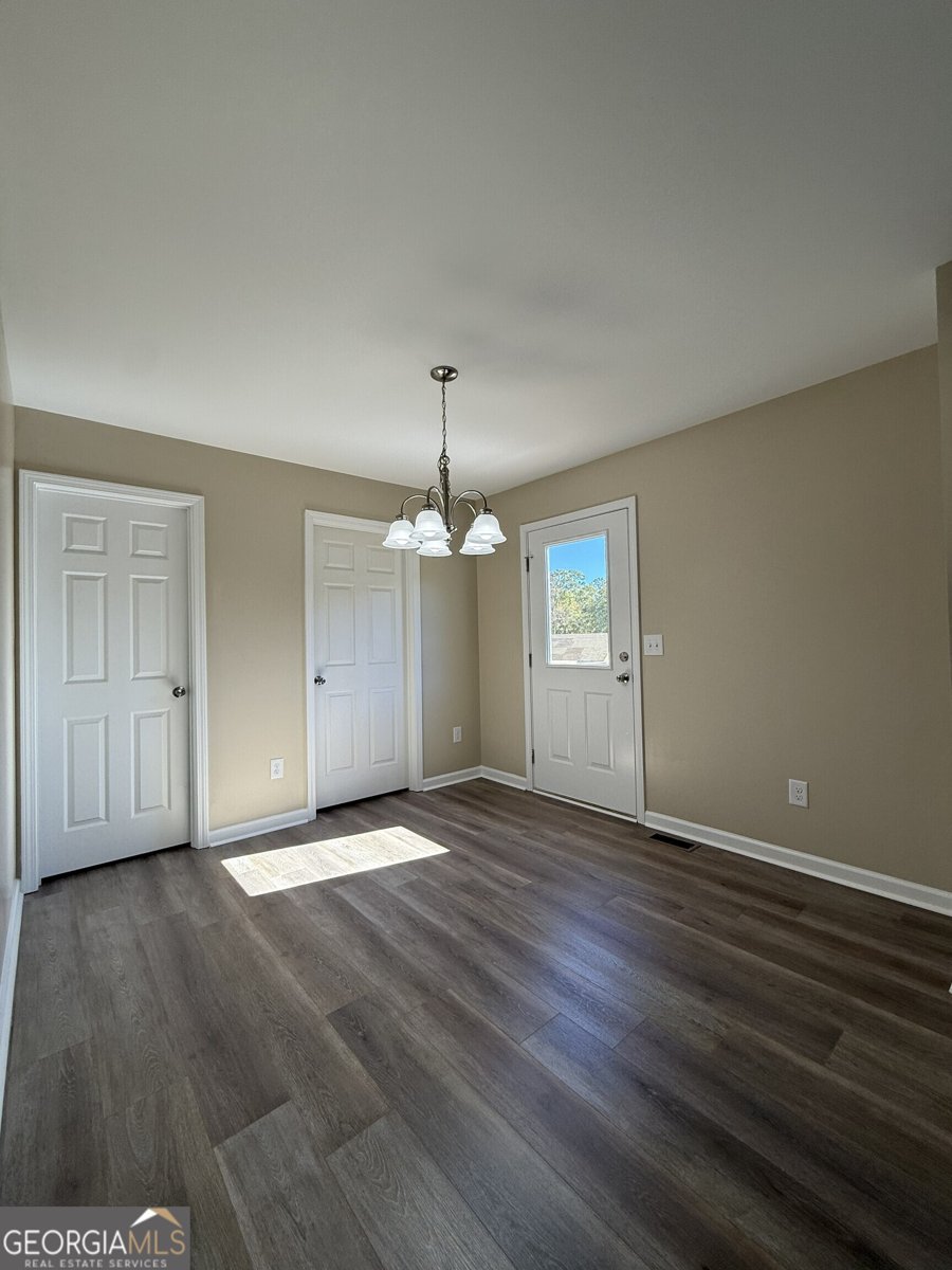 210 Charlotte Circle Statham - Photo 6