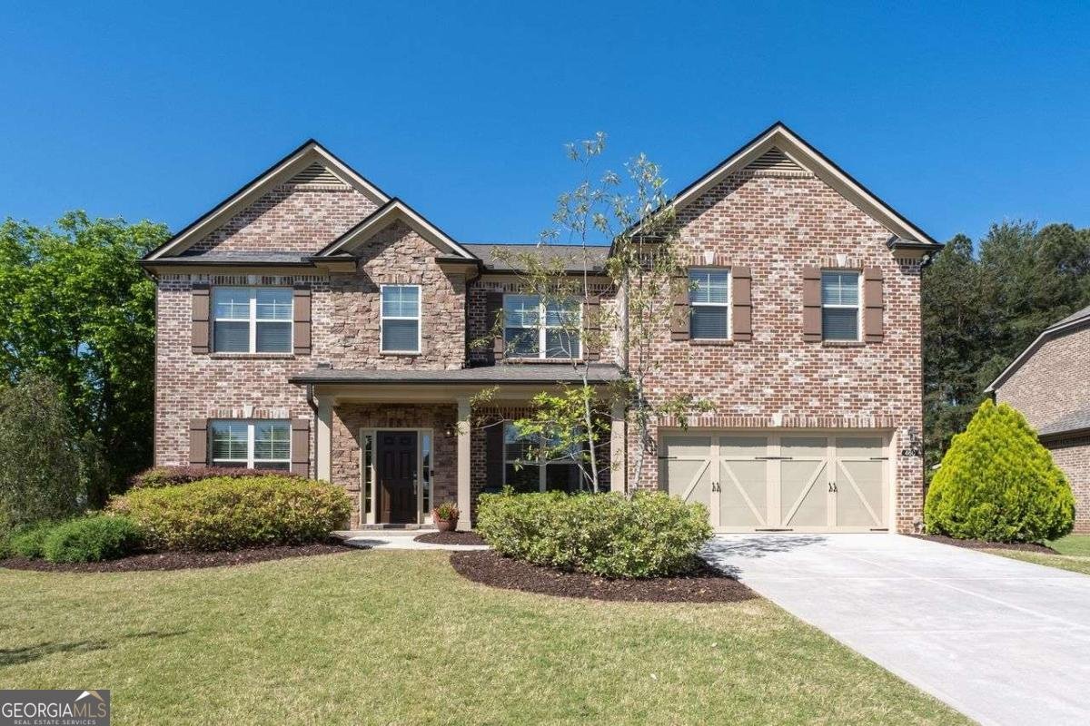 460 Wagon Hill Lane Sugar Hill - Photo 1