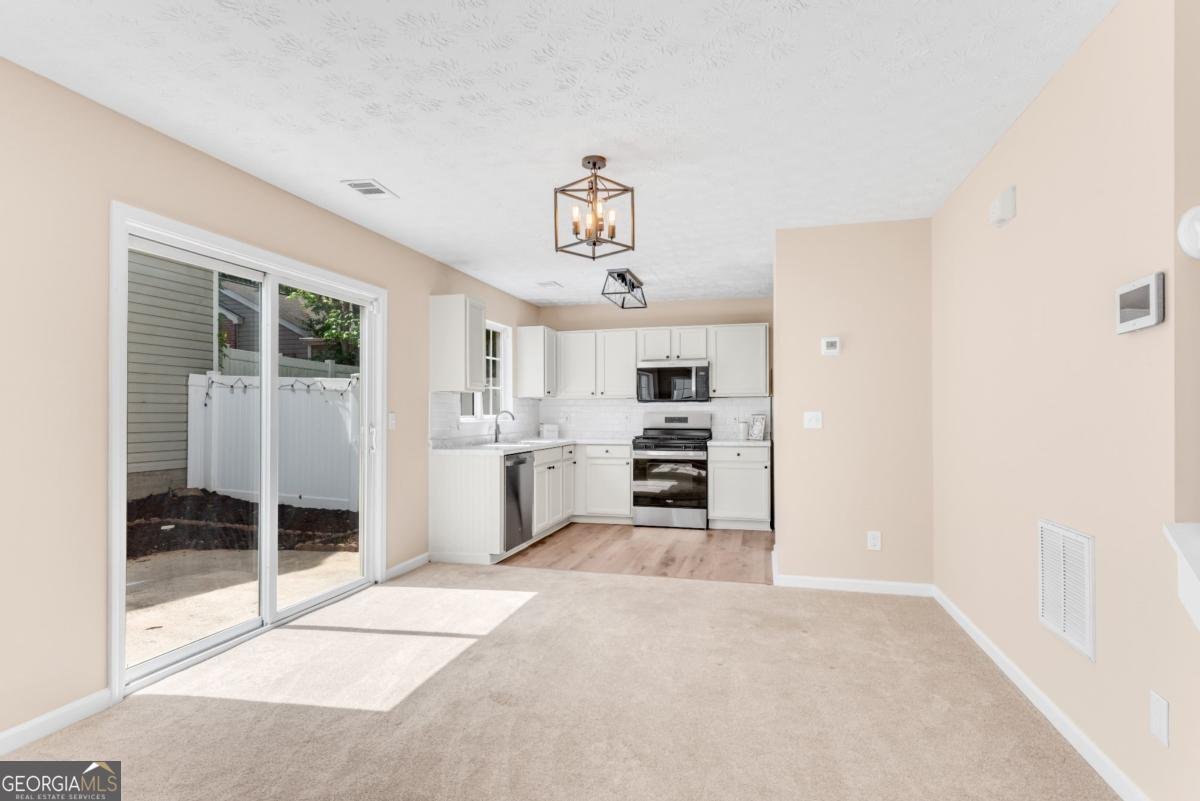 864 Windcroft Circle Acworth - Photo 10