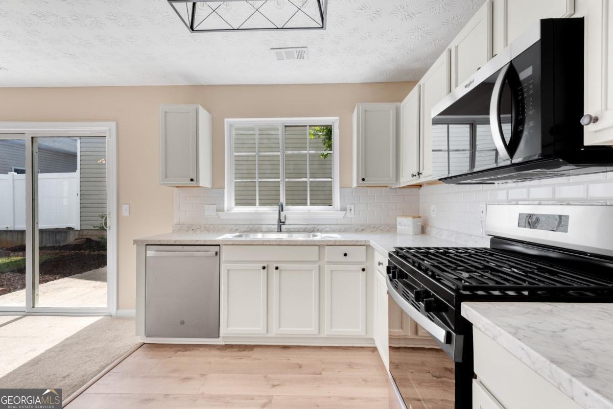 864 Windcroft Circle Acworth - Photo 16