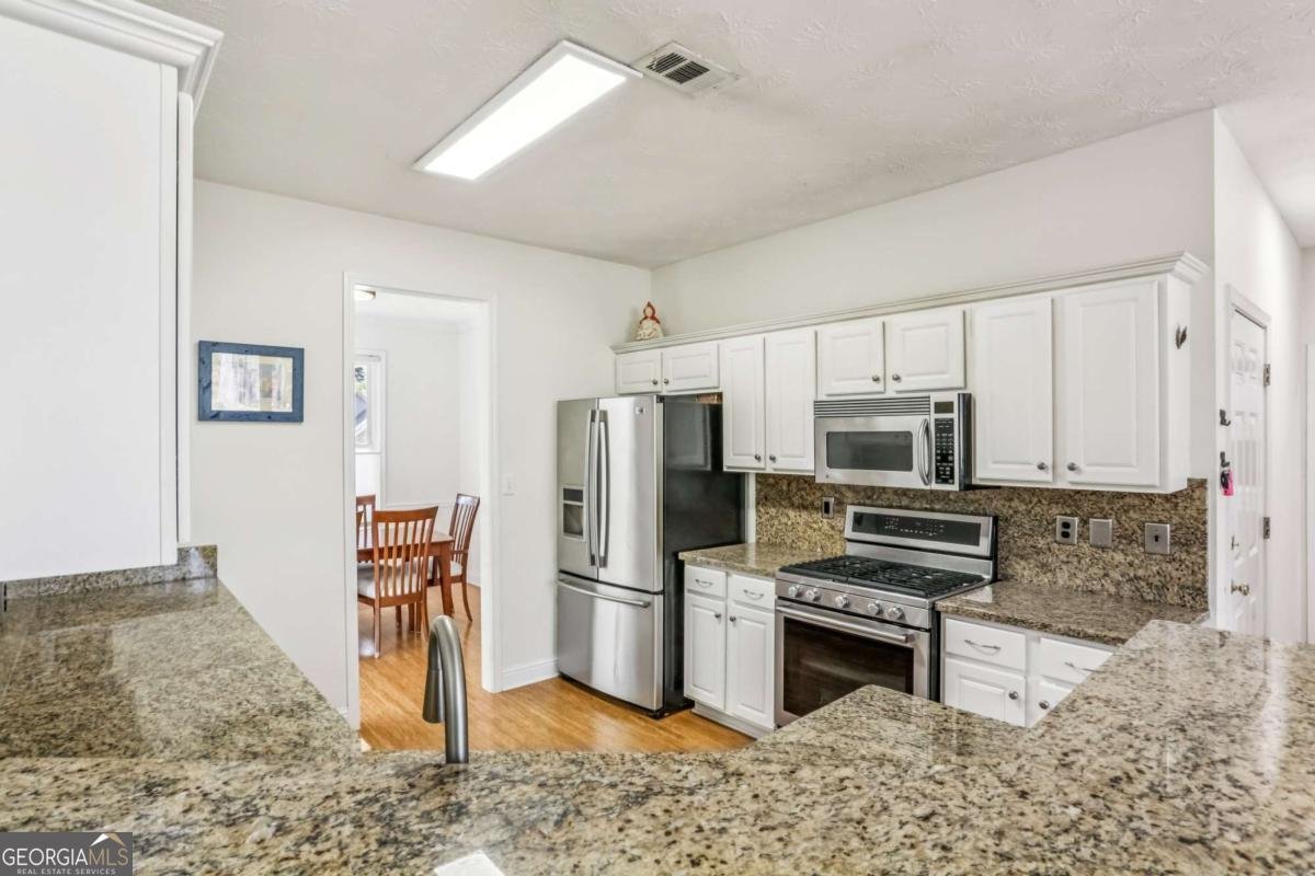 3135 Goldmist Drive Buford - Photo 10