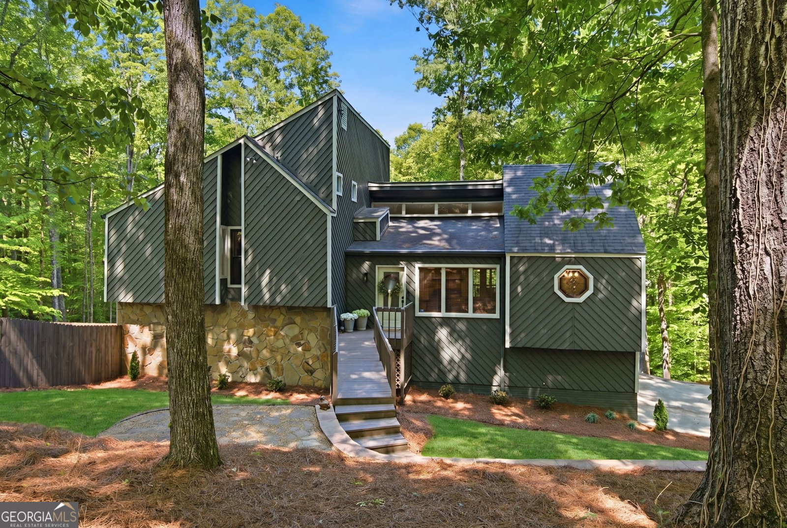1075 Pine Grove Pointe Drive Roswell - Photo 1