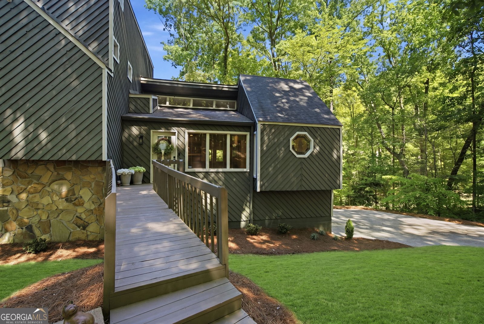 1075 Pine Grove Pointe Drive Roswell - Photo 6