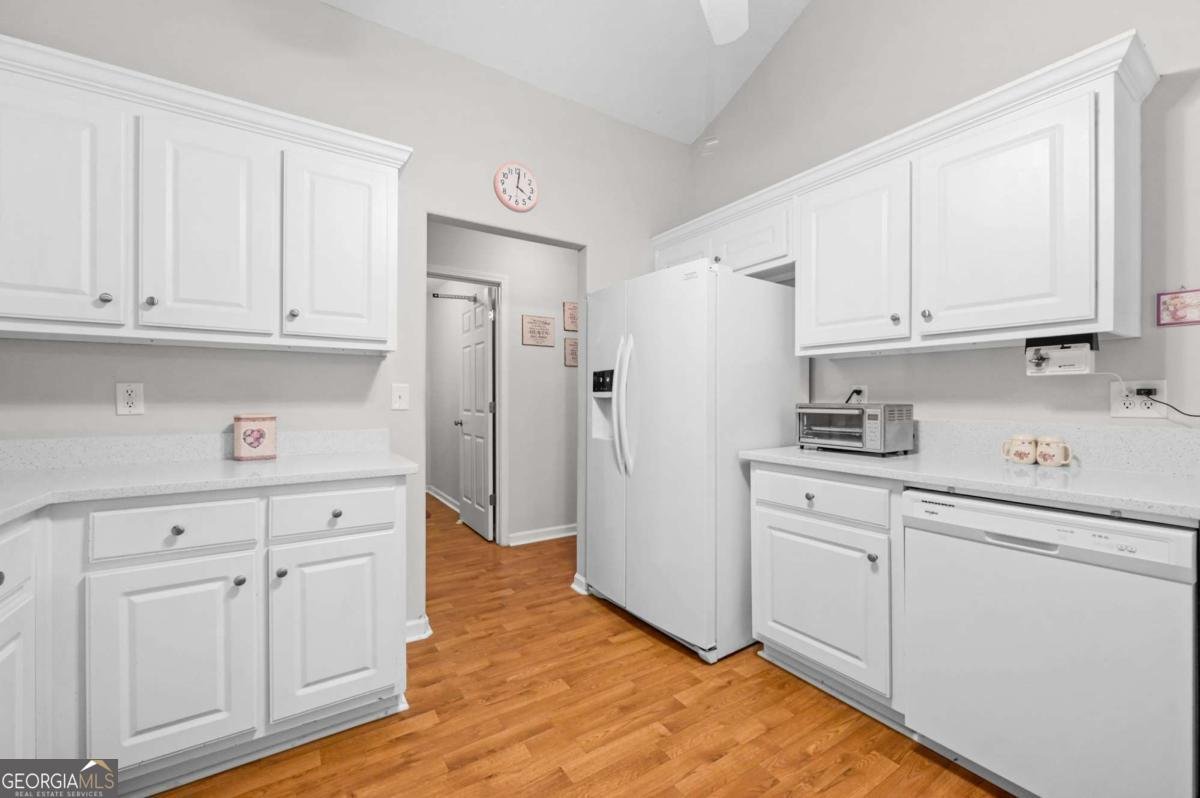 586 Kristin Lane Winder - Photo 16