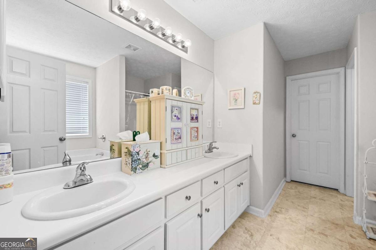 586 Kristin Lane Winder - Photo 21