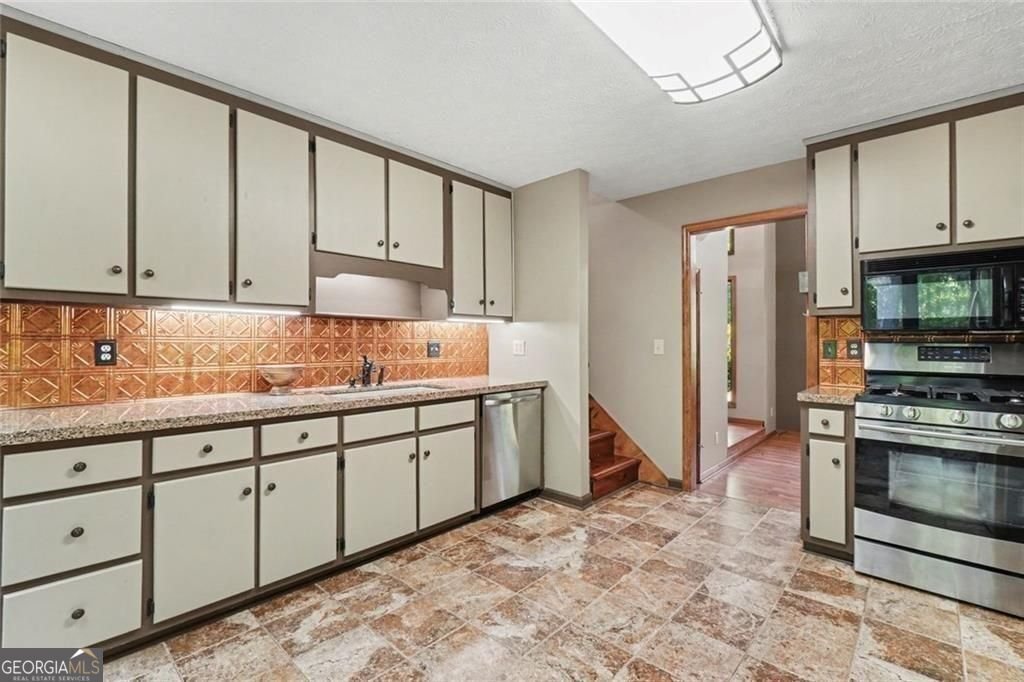 4510 Doncaster Court Mableton - Photo 8