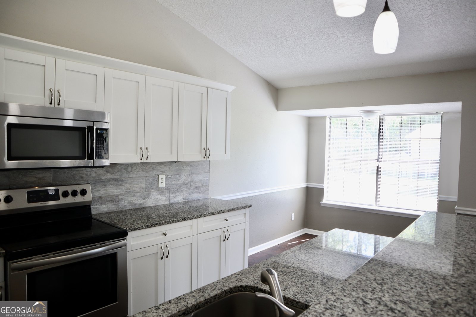 380 Gum Street Kingsland - Photo 11