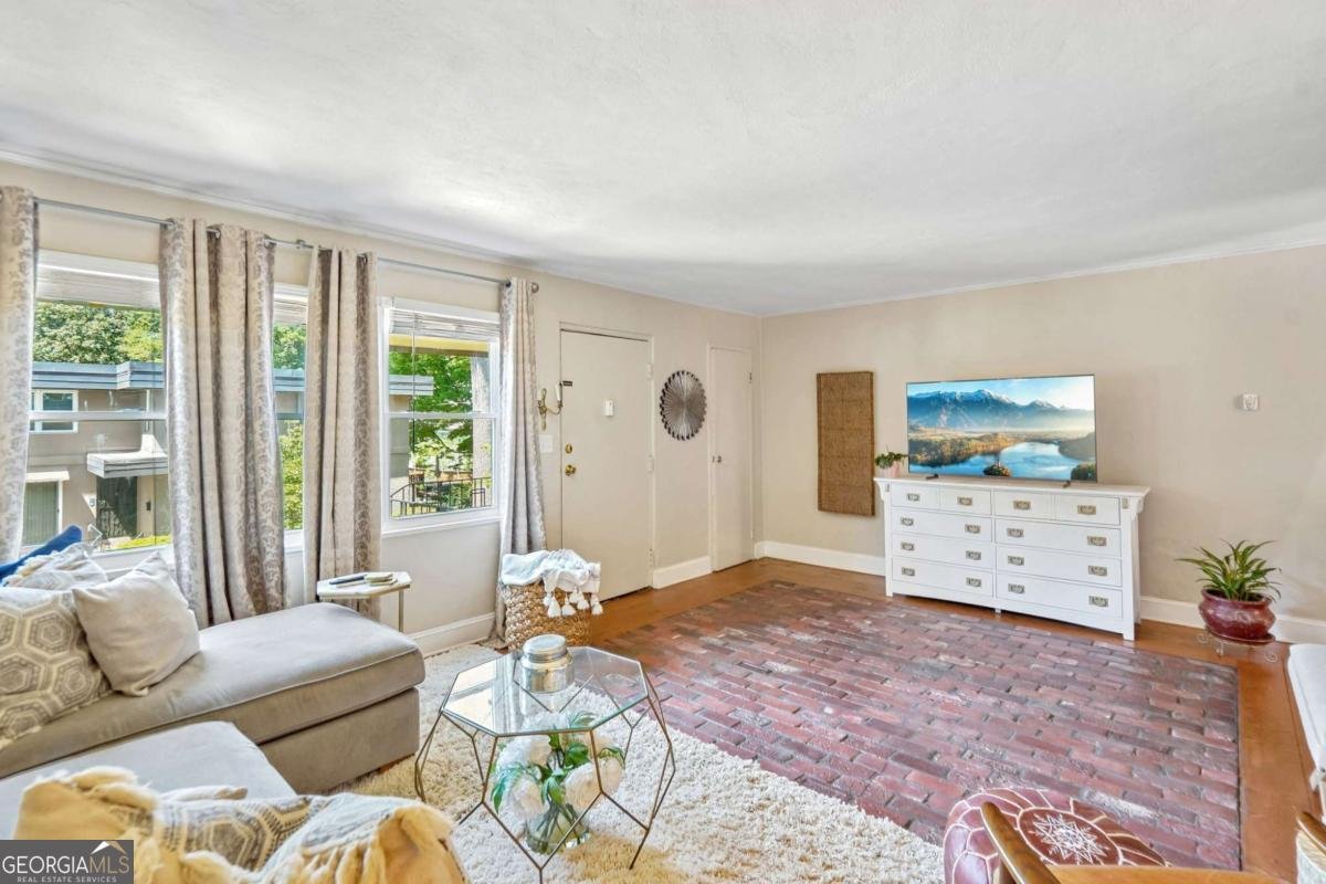 284 Lakemoore Drive Atlanta - Photo 6