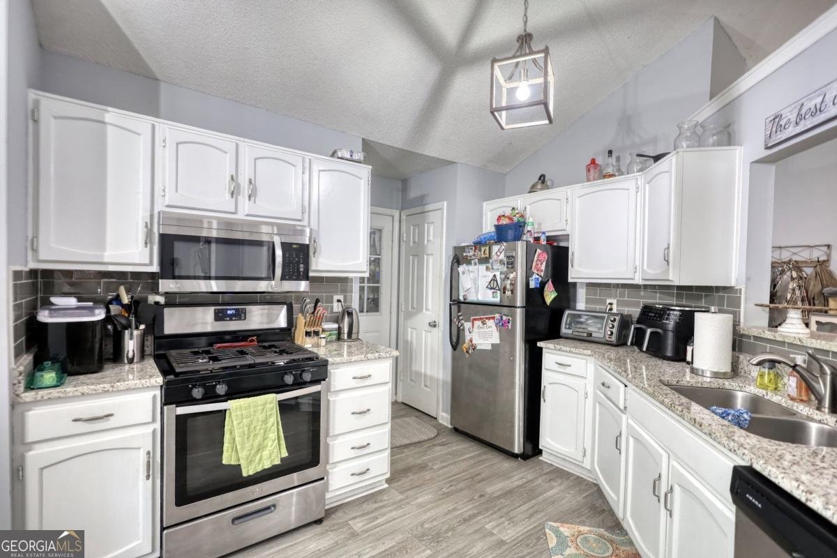 2206 Ridgewood Court Conyers - Photo 12