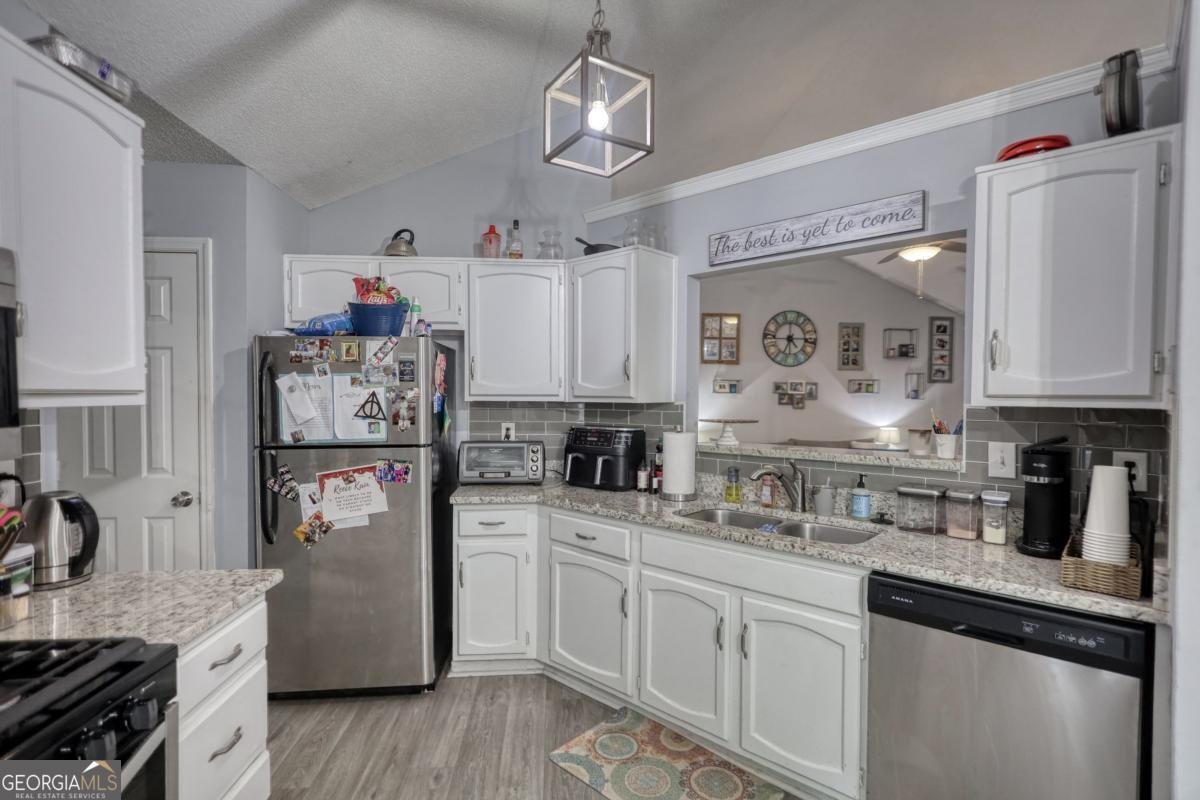 2206 Ridgewood Court Conyers - Photo 13