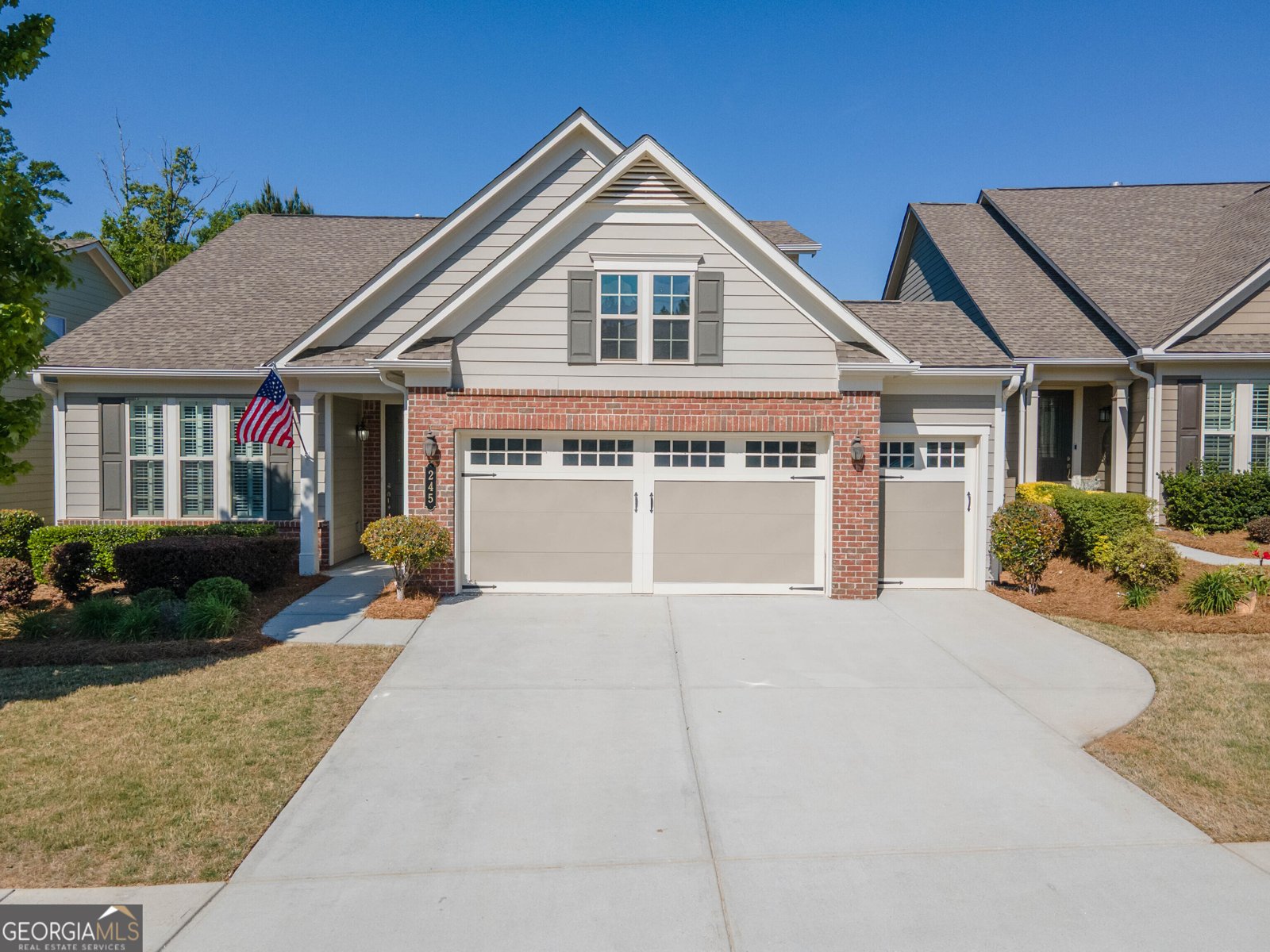 245 Spruce Pine Circle Peachtree City - Photo 1
