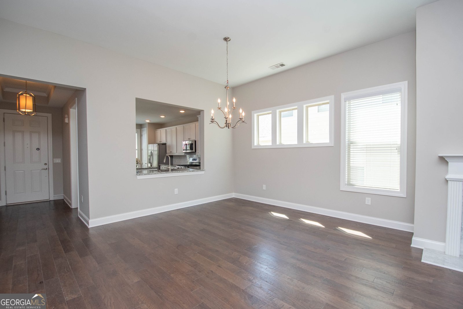 245 Spruce Pine Circle Peachtree City - Photo 9