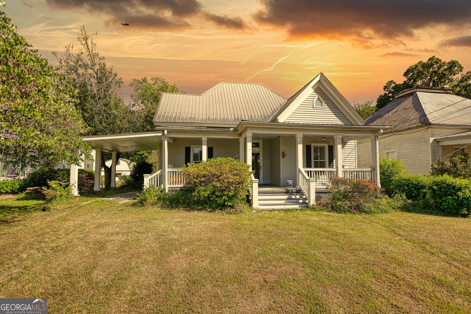 706 Railroad Street Shady Dale - Photo 1