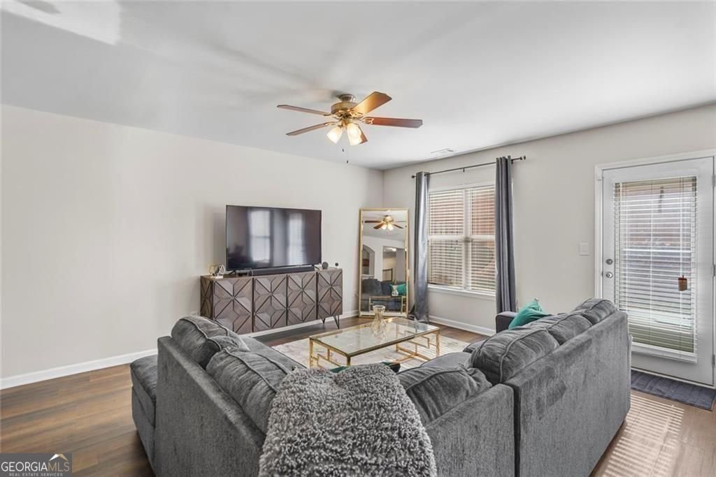 332 Oaktown Court Lawrenceville - Photo 9