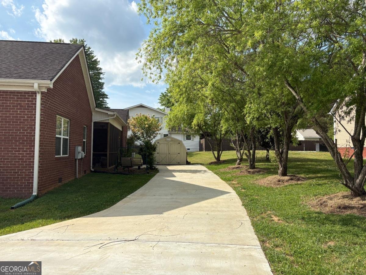 805 Thomas Avenue Chickamauga - Photo 6