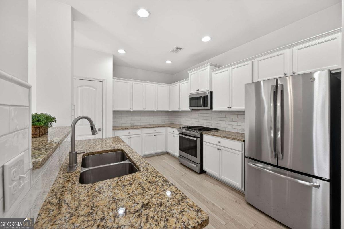 6837 Big Sky Drive Flowery Branch - Photo 7