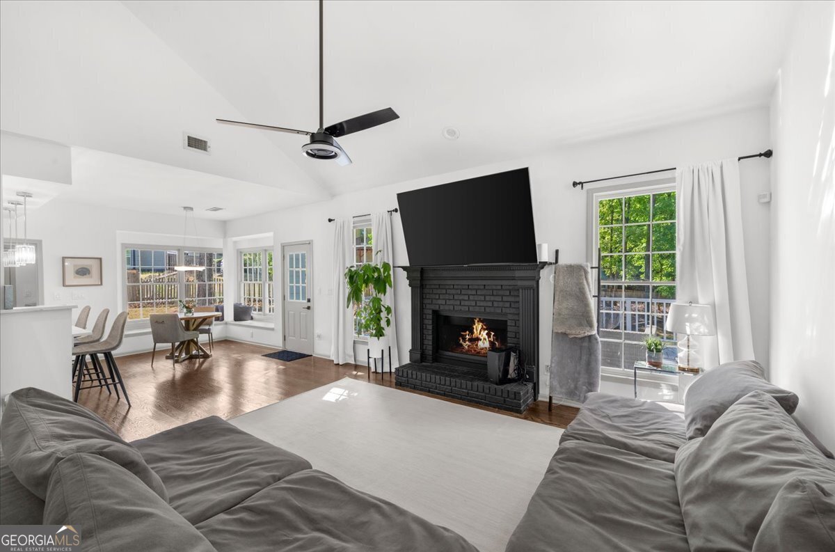 11285 Vedrines Drive Johns Creek - Photo 12