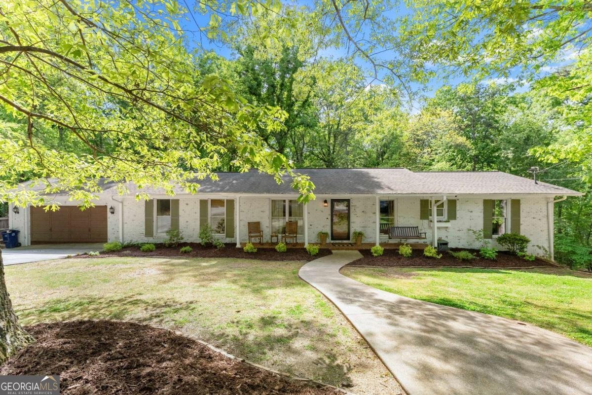 1407 Woodland Circle Gainesville - Photo 1