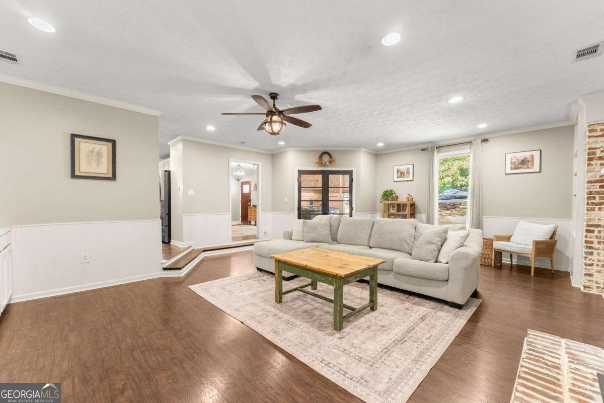 1407 Woodland Circle Gainesville - Photo 6