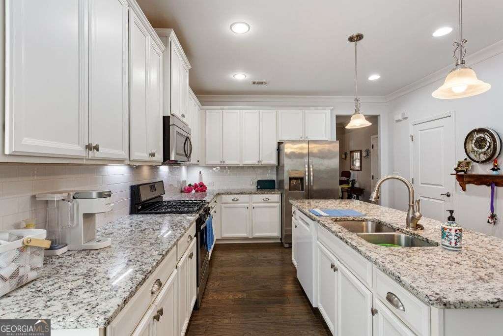 6867 Flagstone Way Flowery Branch - Photo 8