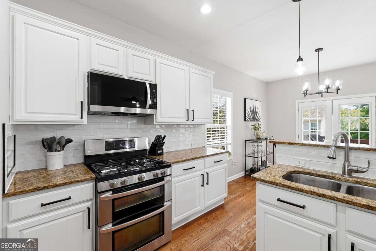 300 Tuggle Court Woodstock - Photo 10