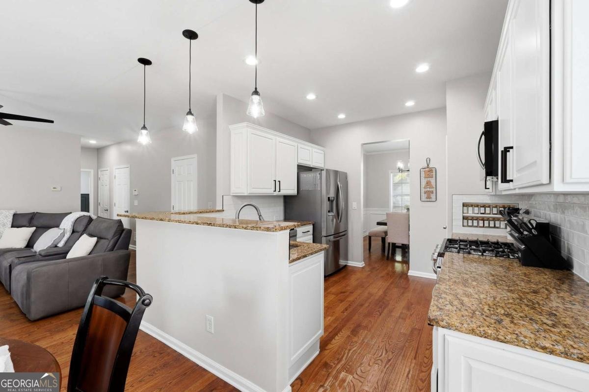 300 Tuggle Court Woodstock - Photo 12