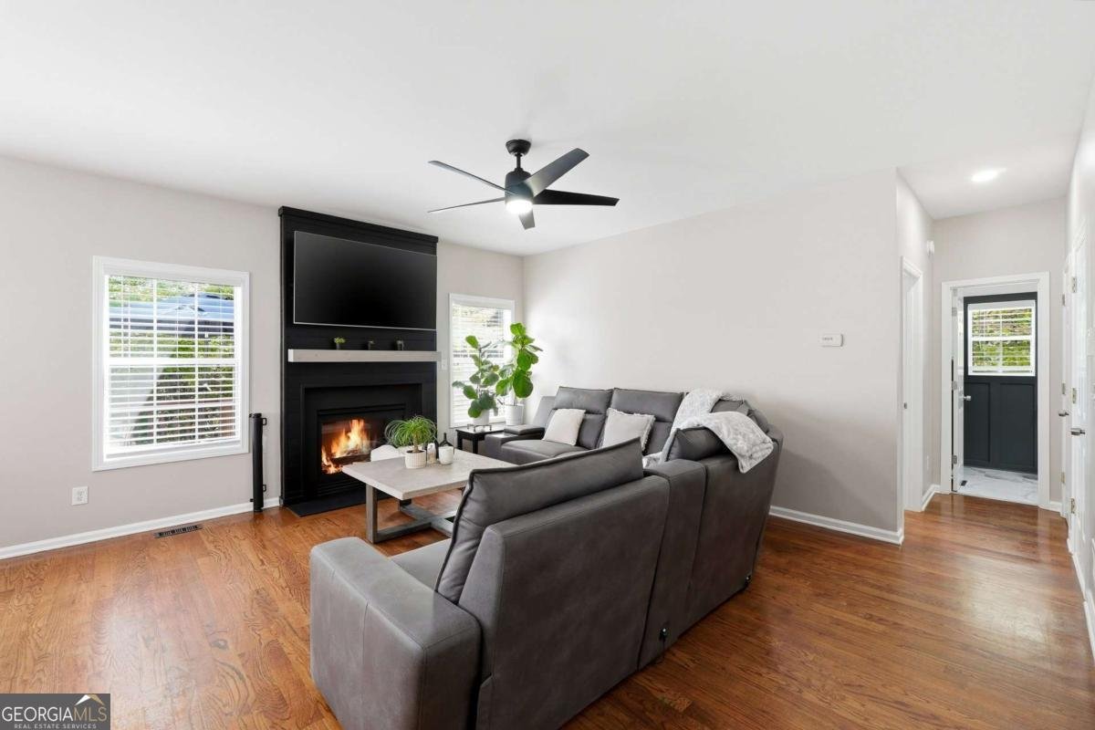 300 Tuggle Court Woodstock - Photo 14