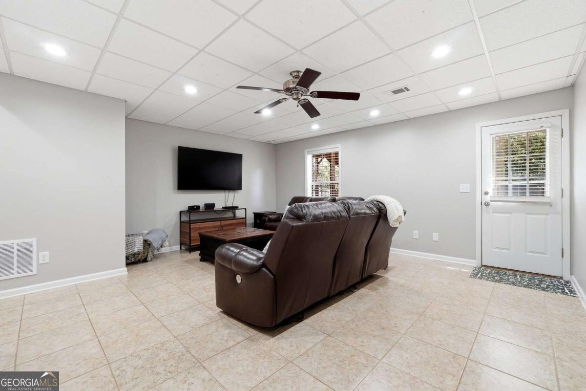 300 Tuggle Court Woodstock - Photo 33