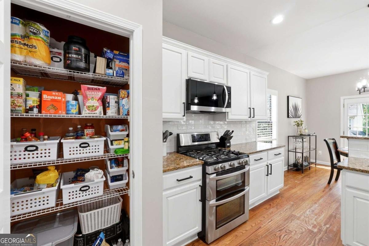 300 Tuggle Court Woodstock - Photo 8