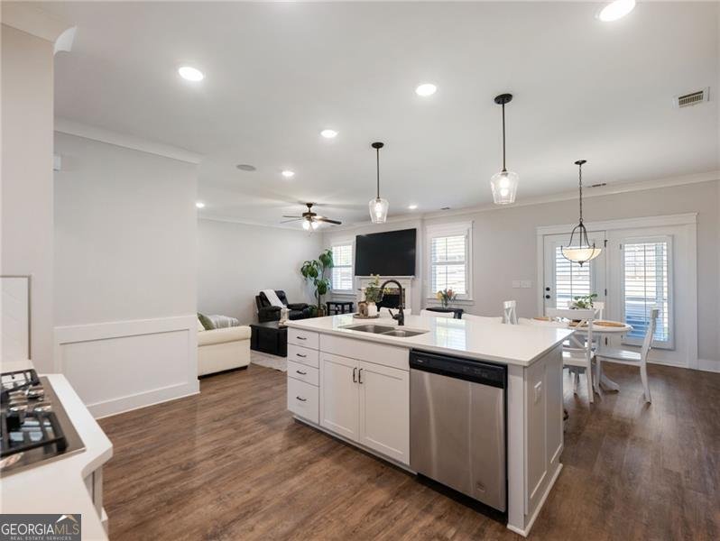 6940 Manchester Drive Flowery Branch - Photo 13