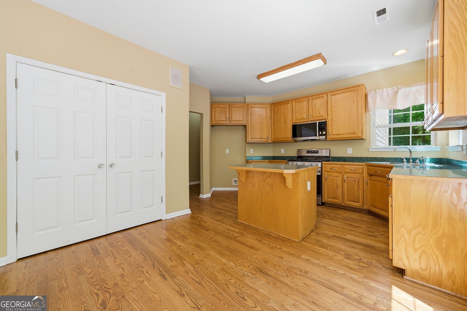 190 Valley Bluff Drive Fayetteville - Photo 8