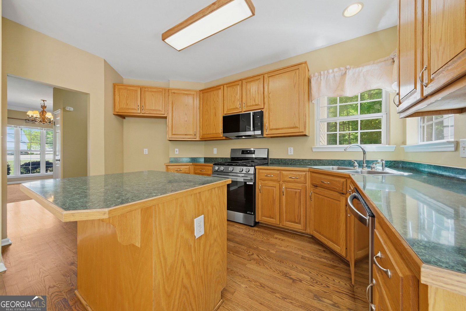 190 Valley Bluff Drive Fayetteville - Photo 9