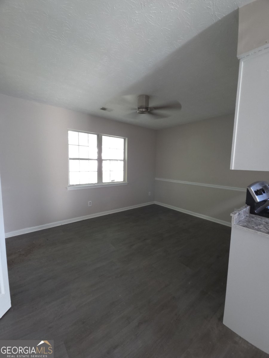 1735 Fox Chase Court Conyers - Photo 10