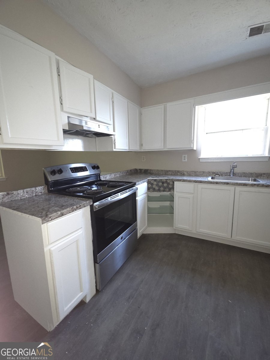 1735 Fox Chase Court Conyers - Photo 11