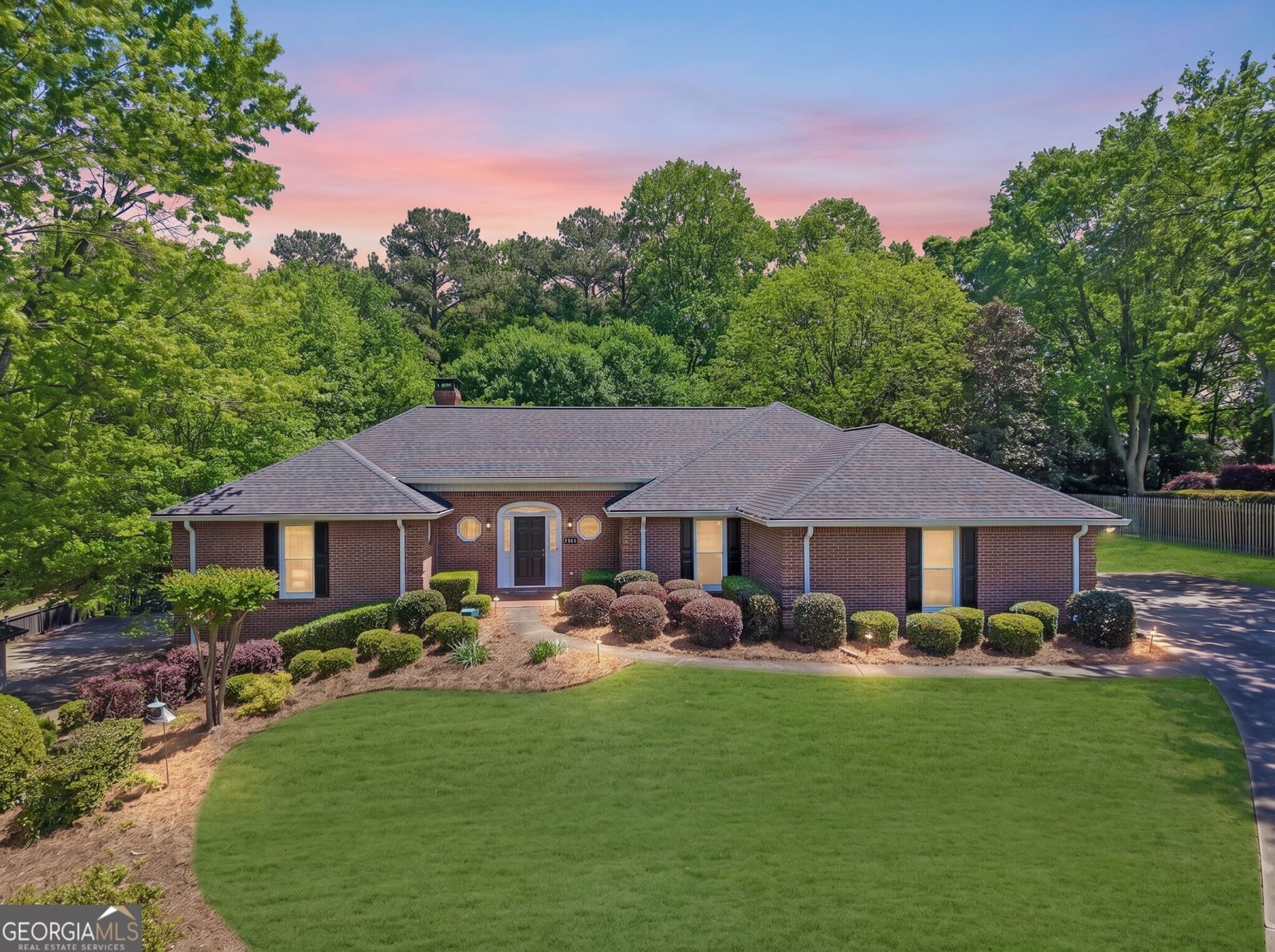 205 Saddle Creek Drive Roswell - Photo 1