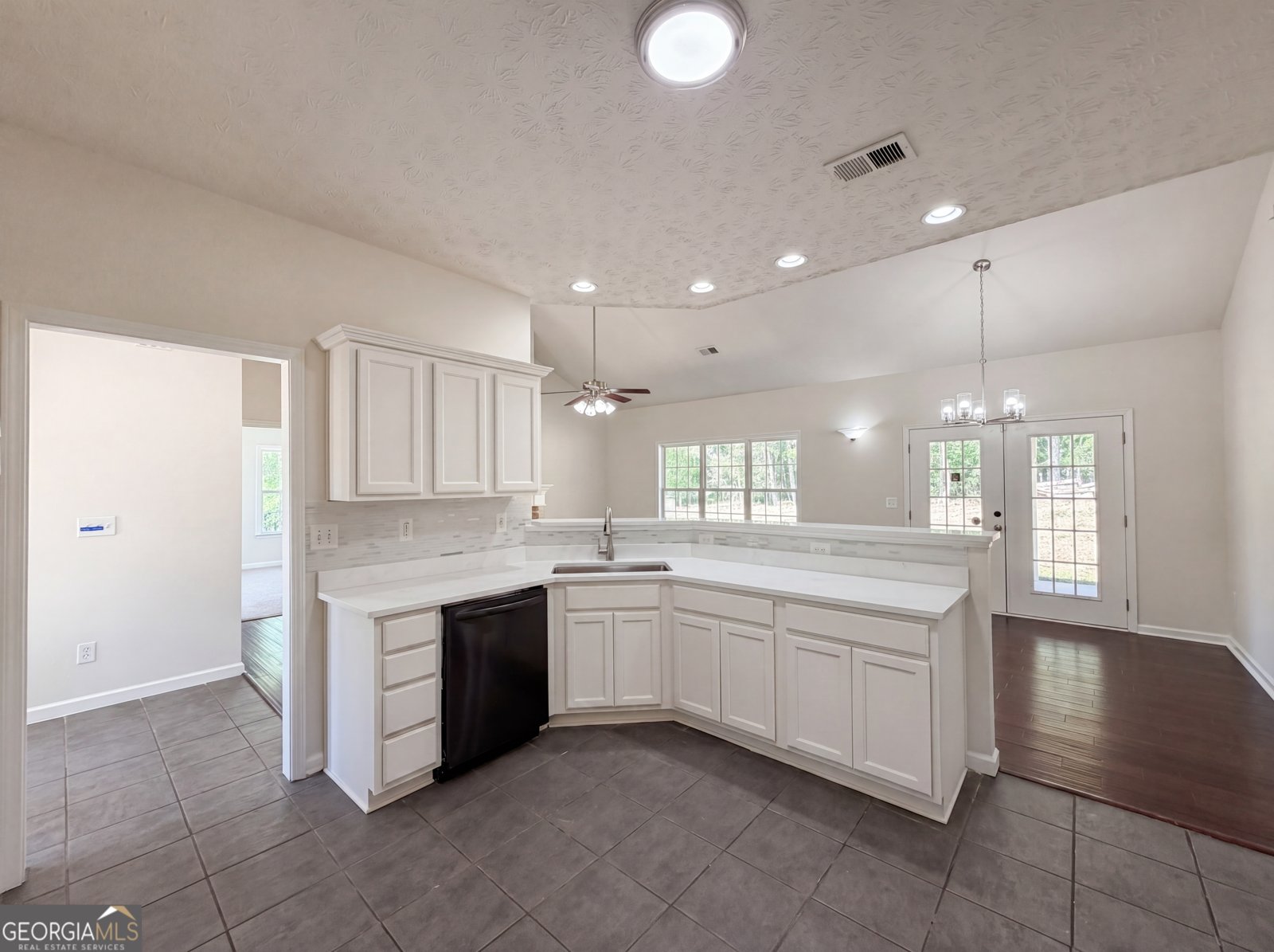 130 White Acres Drive Stockbridge - Photo 6