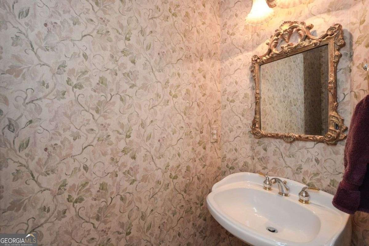 4635 Ivygate Circle Atlanta - Photo 9