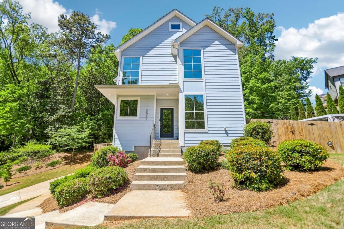2027 River Birch Lane Atlanta - Photo 1