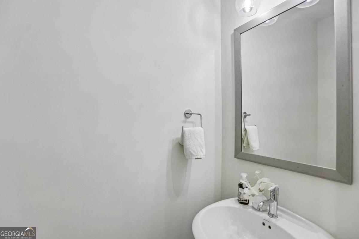 2027 River Birch Lane Atlanta - Photo 19