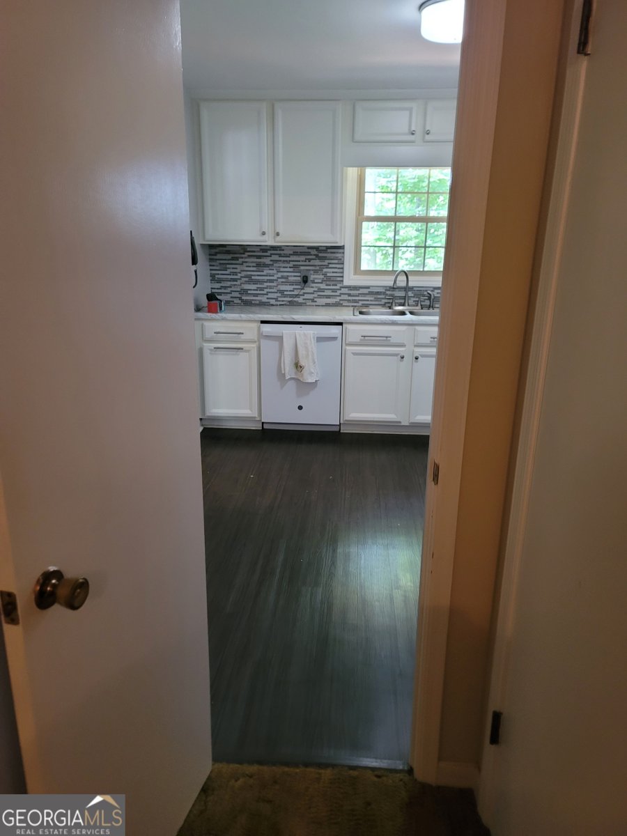 2212 Colonial Circle Gainesville - Photo 18