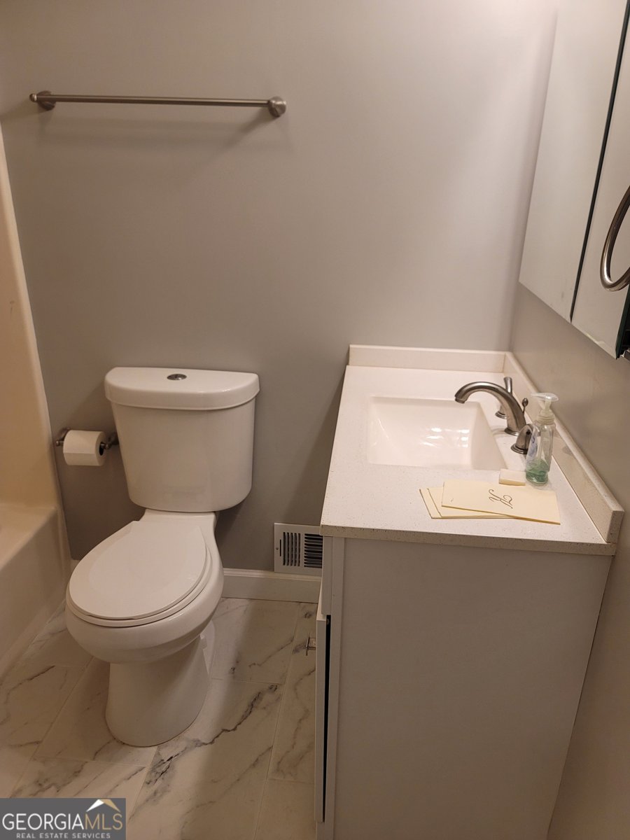 2212 Colonial Circle Gainesville - Photo 24