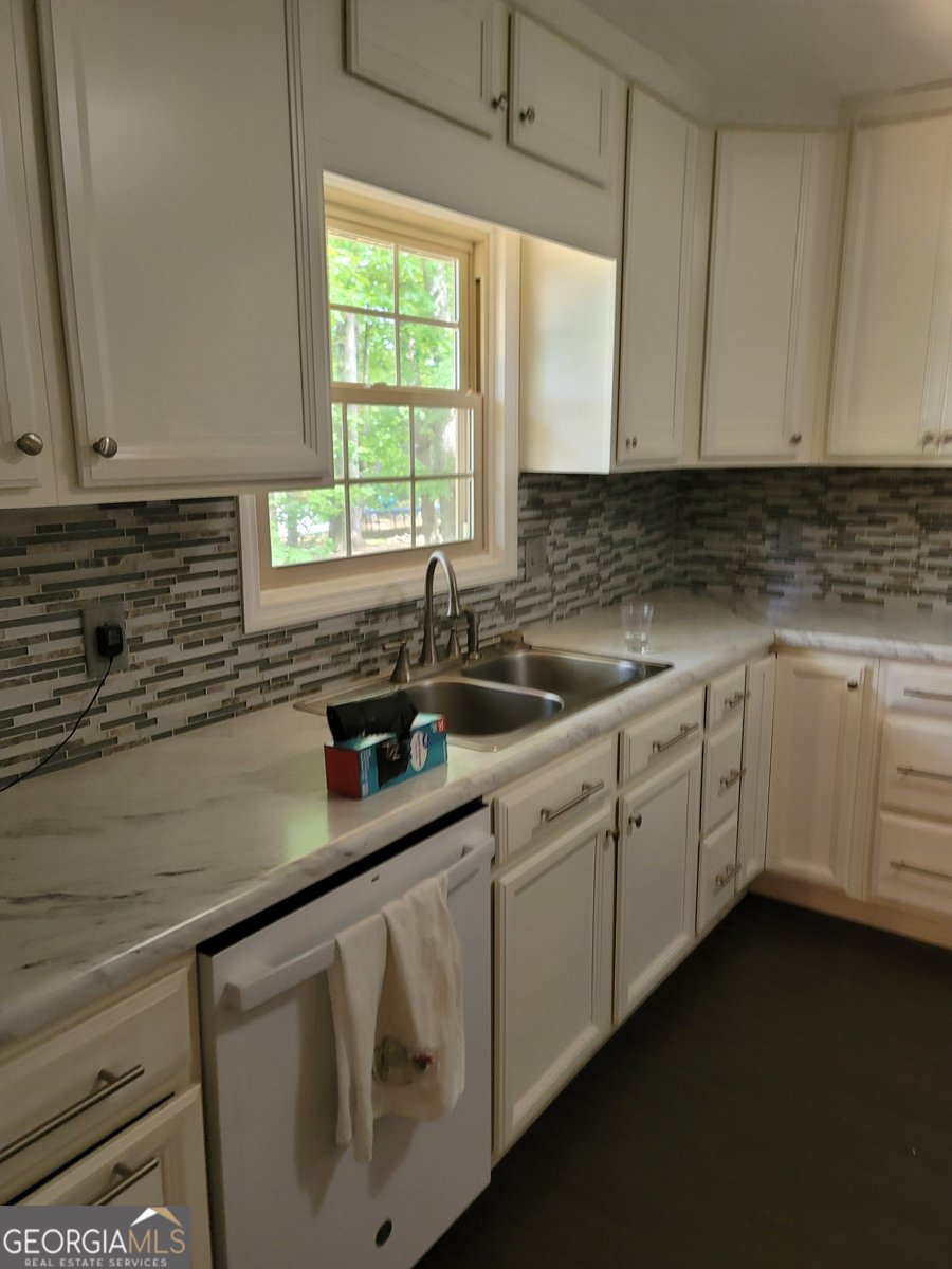 2212 Colonial Circle Gainesville - Photo 7