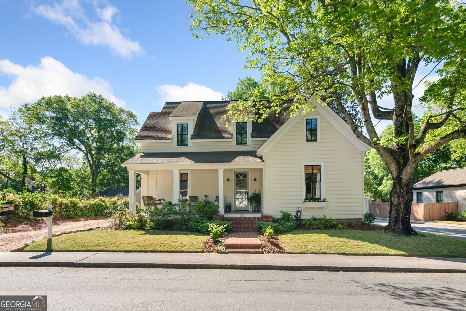 87 Holland Street Marietta - Photo 1